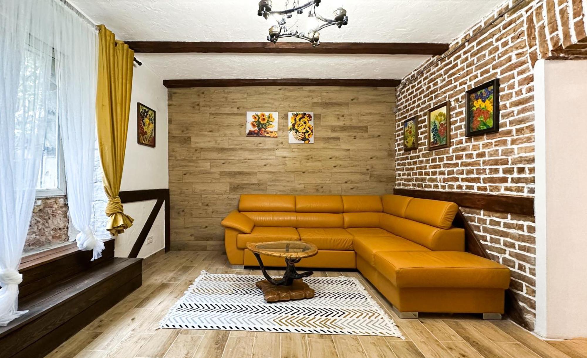 Cozy Apartments In The City Centre ลวีฟ ภายนอก รูปภาพ