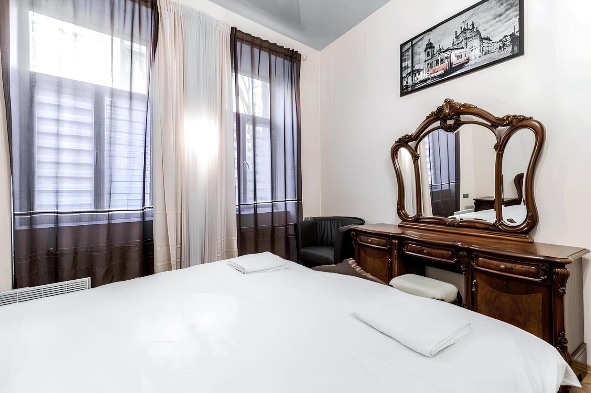 Cozy Apartments In The City Centre ลวีฟ ภายนอก รูปภาพ